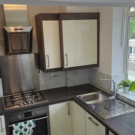 Bright Spacious Airy 2 Bed Flat Ealing Exterior photo