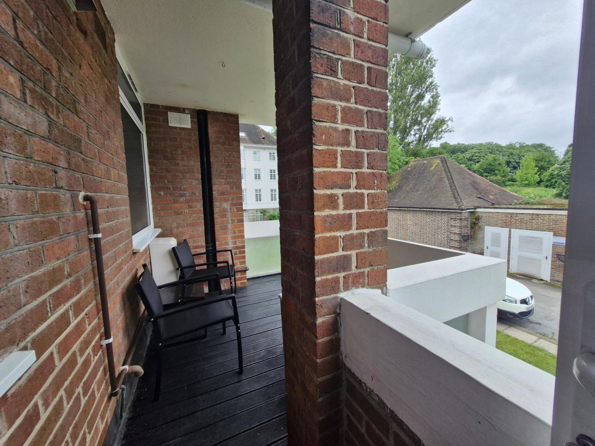 Apartment Bright Spacious Airy 2 Bed Flat Ealing