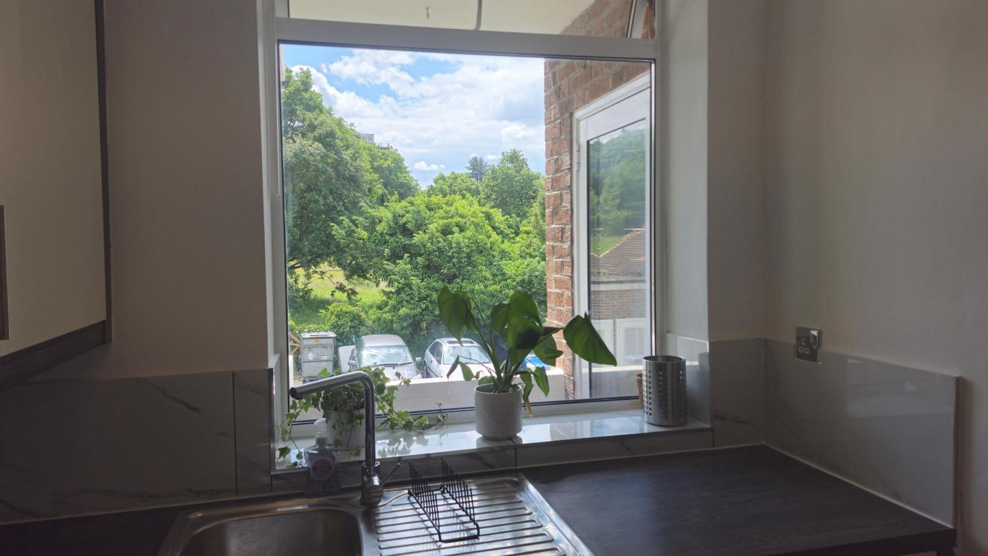 Bright Spacious Airy 2 Bed Flat * Ealing